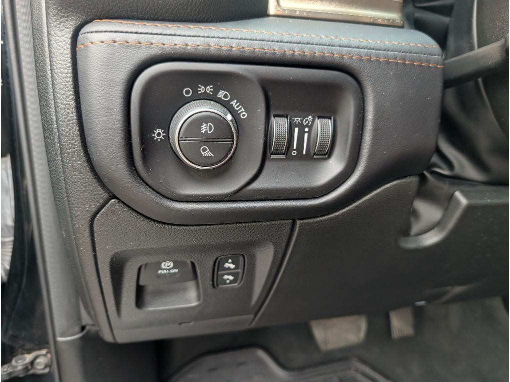 2023 Ram 1500 Longhorn - Diamond Black Crystal Pearlcoat exterior view 17