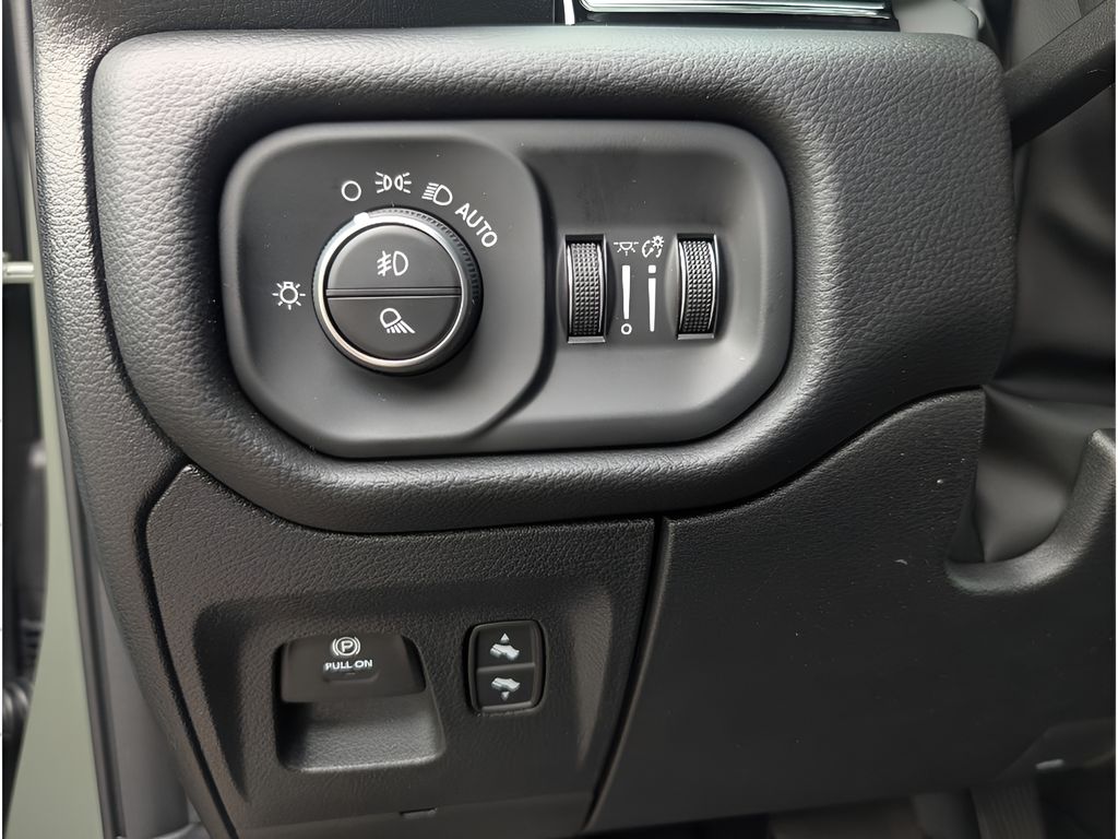 2026 Ram 1500 Rebel Level 2 Hemi 4x4 Crew Cab - Canyon Lake exterior view 17