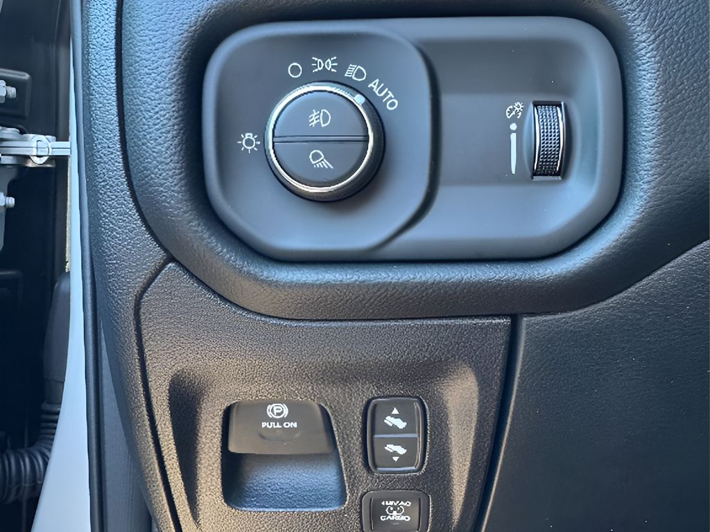 New 2026 Ram 1500 Big Horn Night Edition Hemi 4x4 Crew Cab