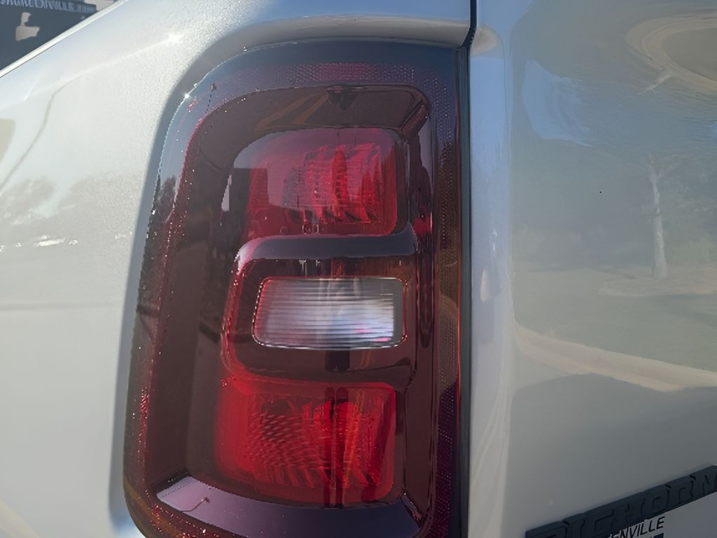 New 2026 Ram 1500 Big Horn Night Edition Hemi 4x4 Crew Cab
