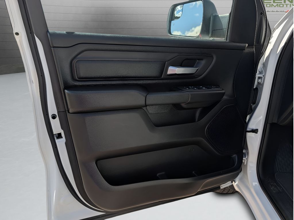 New 2026 Ram 1500 Tradesman 4x4 Crew Cab
