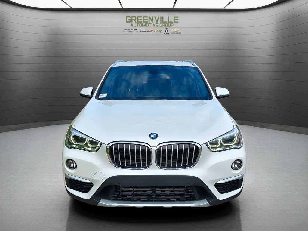 2017 BMW X1 xDrive28i - Mineral White Metallic exterior view 8