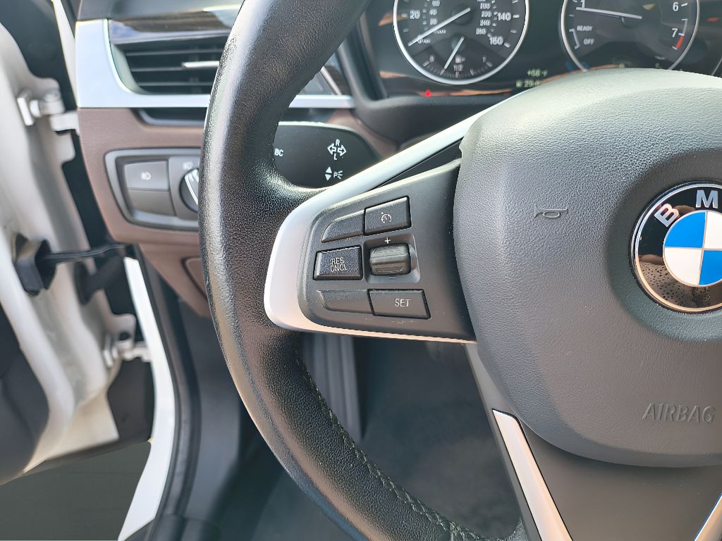 2017 BMW X1 xDrive28i - Mineral White Metallic exterior view 14