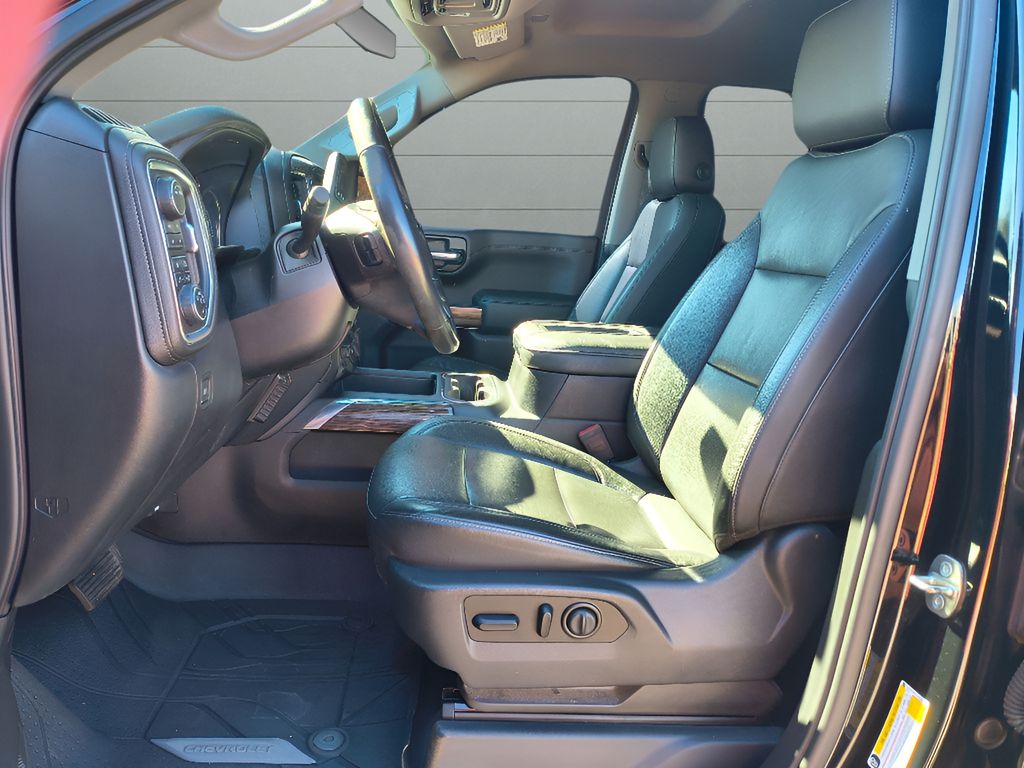 2020 Chevrolet Silverado 1500 - Black exterior view 20