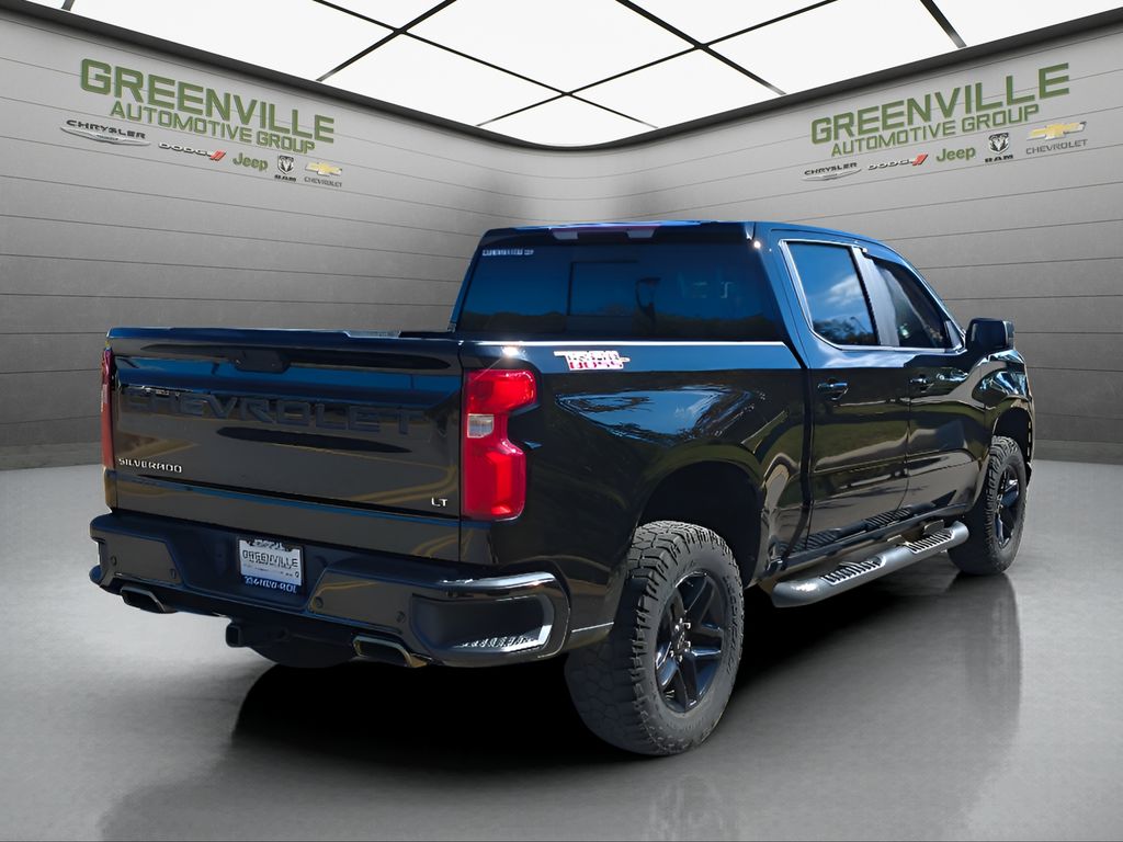 2020 Chevrolet Silverado 1500 - Black exterior view 8