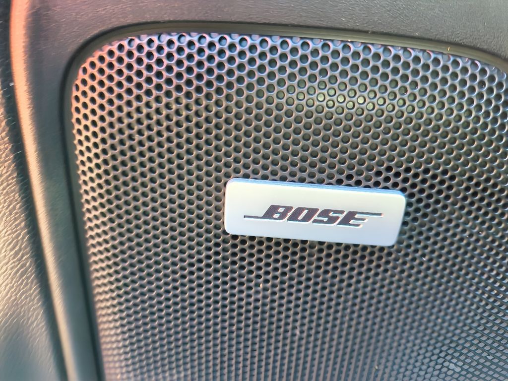 2020 Chevrolet Silverado 1500 - Black exterior view 15