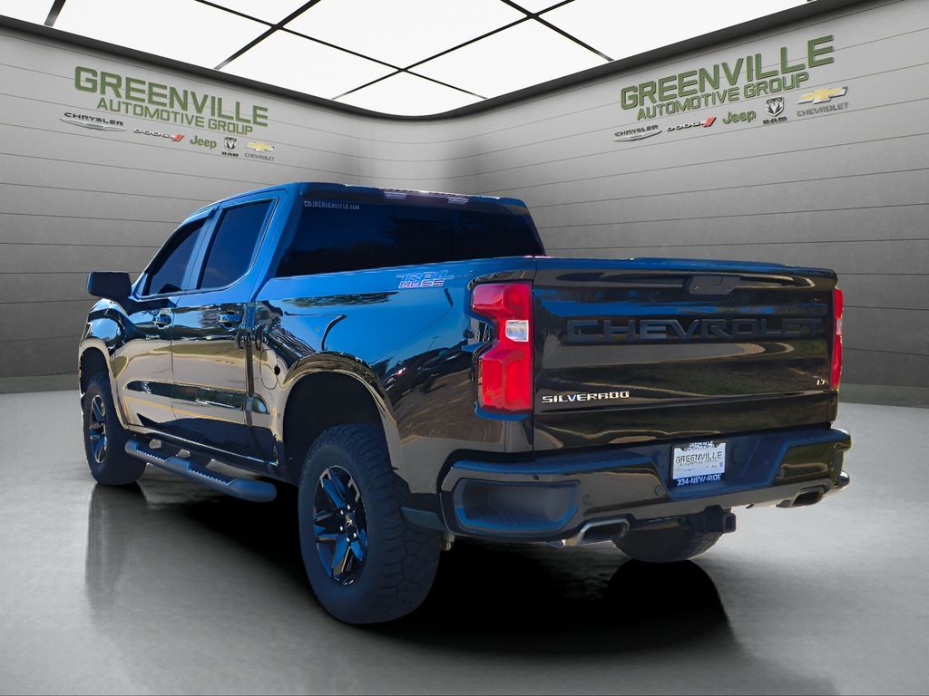 2020 Chevrolet Silverado 1500 - Black exterior view 5