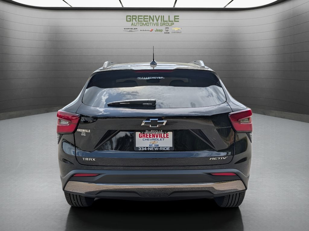 2026 Chevrolet Trax ACTIV - Mosaic Black Metallic exterior view 6