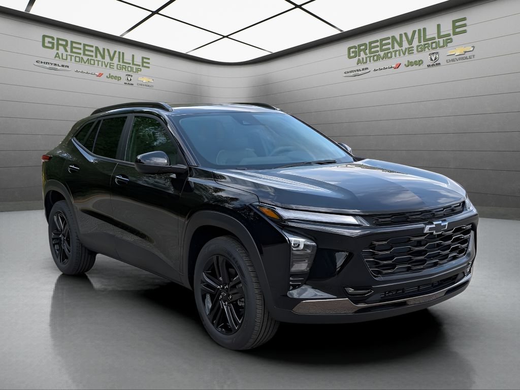 2026 Chevrolet Trax ACTIV - Mosaic Black Metallic exterior view 10