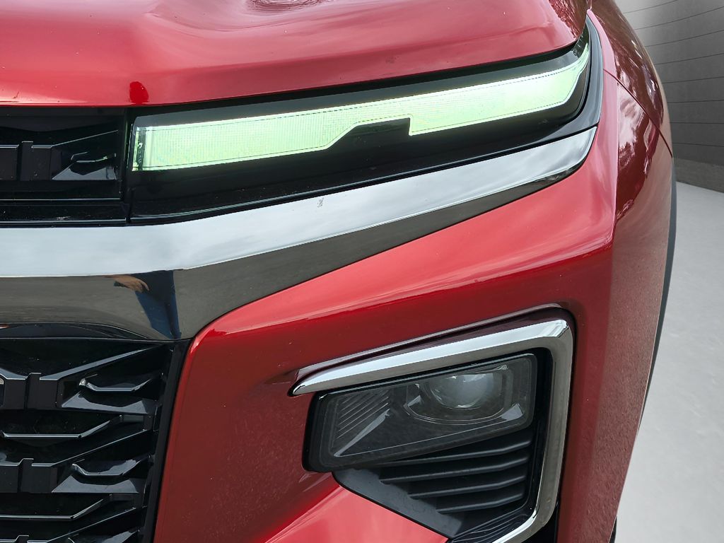 2024 Chevrolet Traverse AWD Z71 - Radiant Red Tintcoat exterior view 10