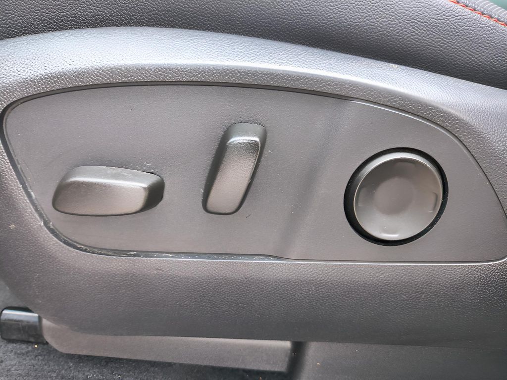 2024 Chevrolet Traverse AWD Z71 - Radiant Red Tintcoat exterior view 13