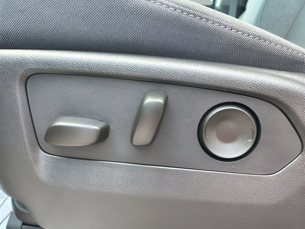 2026 Chevrolet Silverado 1500 - STERLING GRAY METALLIC exterior view 12