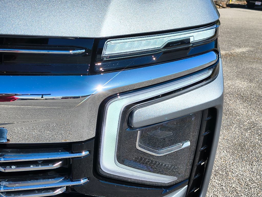 New 2026 Chevrolet Suburban Premier