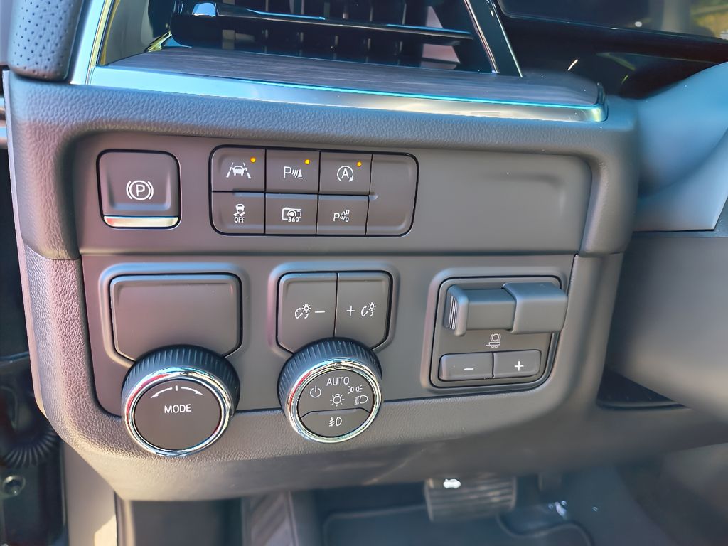 New 2026 Chevrolet Suburban Premier