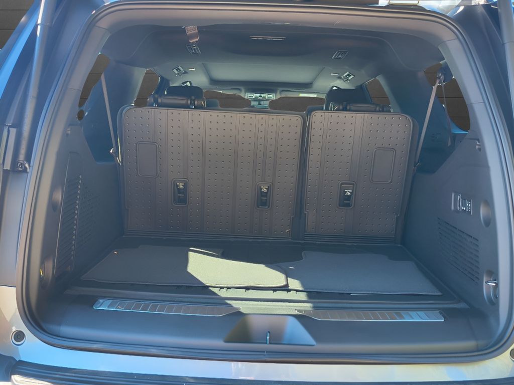 New 2026 Chevrolet Suburban Premier