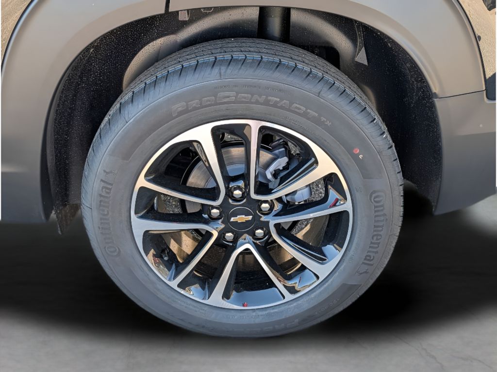 2026 Chevrolet TrailBlazer LT - MOSAIC BLACK METALLIC exterior view 4