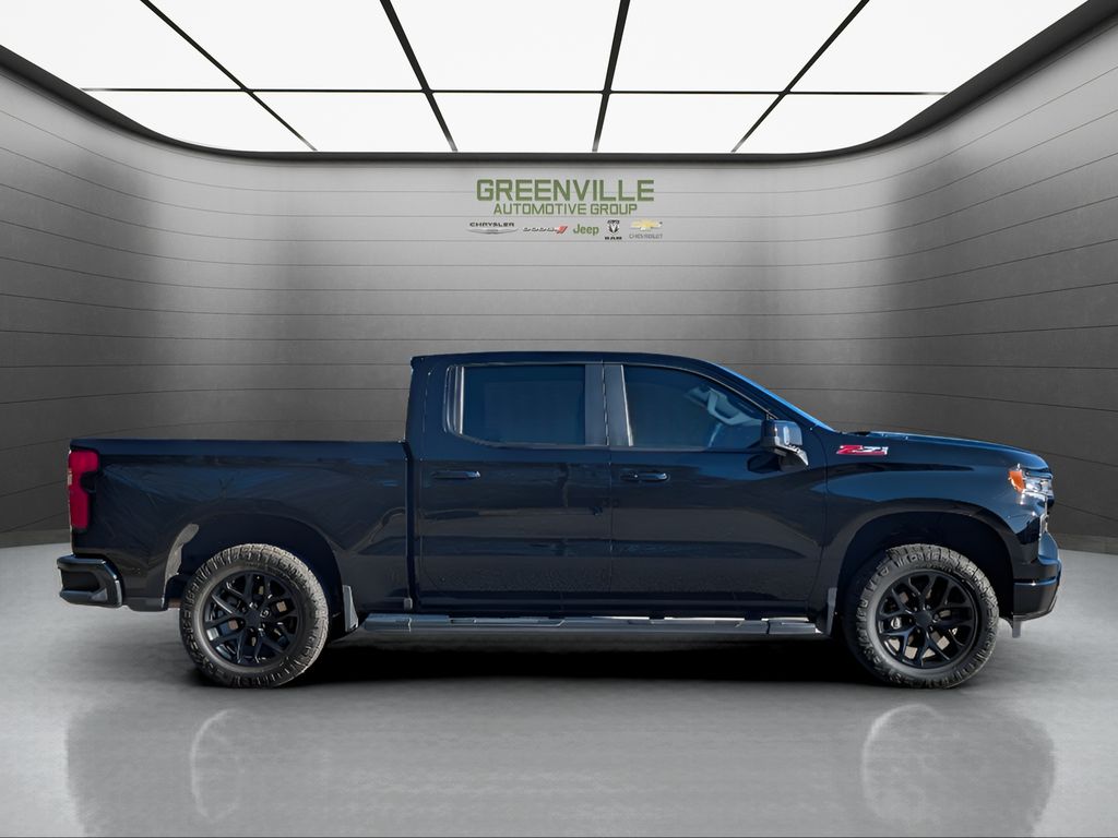 2024 Chevrolet Silverado 1500 - Black exterior view 10