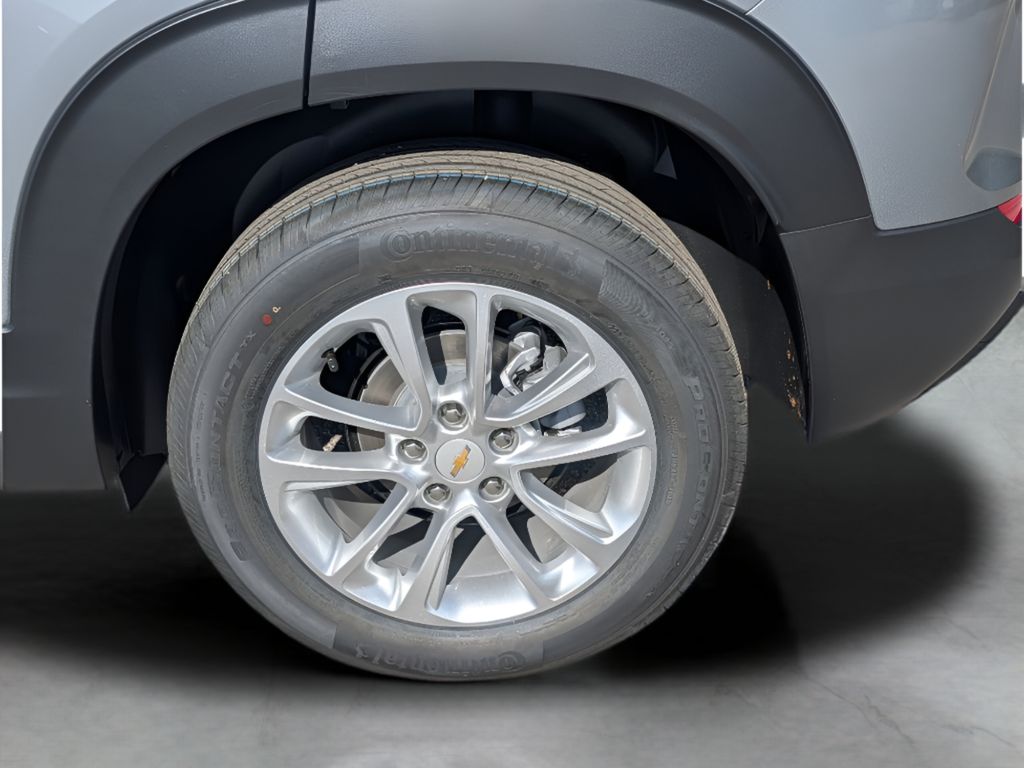 2026 Chevrolet TrailBlazer LS - STERLING GRAY METALLIC exterior view 4