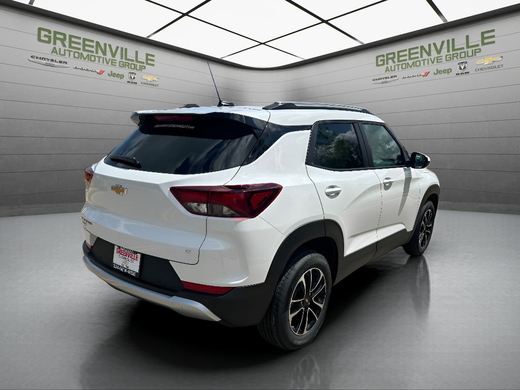 2026 Chevrolet TrailBlazer LT - SUMMIT WHITE exterior view 5