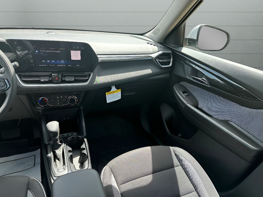 2026 Chevrolet TrailBlazer LT - SUMMIT WHITE exterior view 17