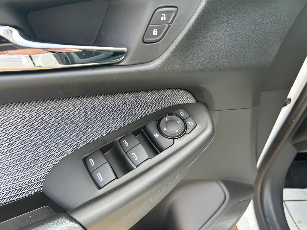 2026 Chevrolet TrailBlazer LT - SUMMIT WHITE exterior view 19