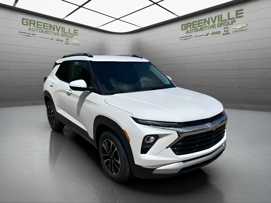 2026 Chevrolet TrailBlazer LT - SUMMIT WHITE exterior view 3