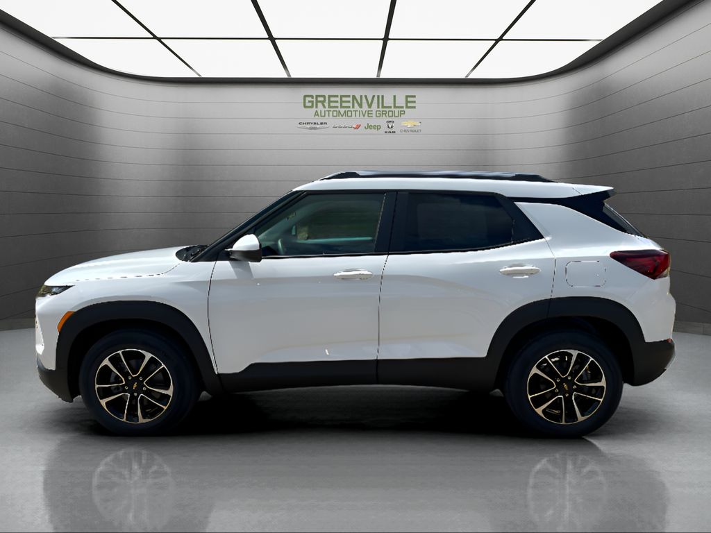 2026 Chevrolet TrailBlazer LT - SUMMIT WHITE exterior view 8