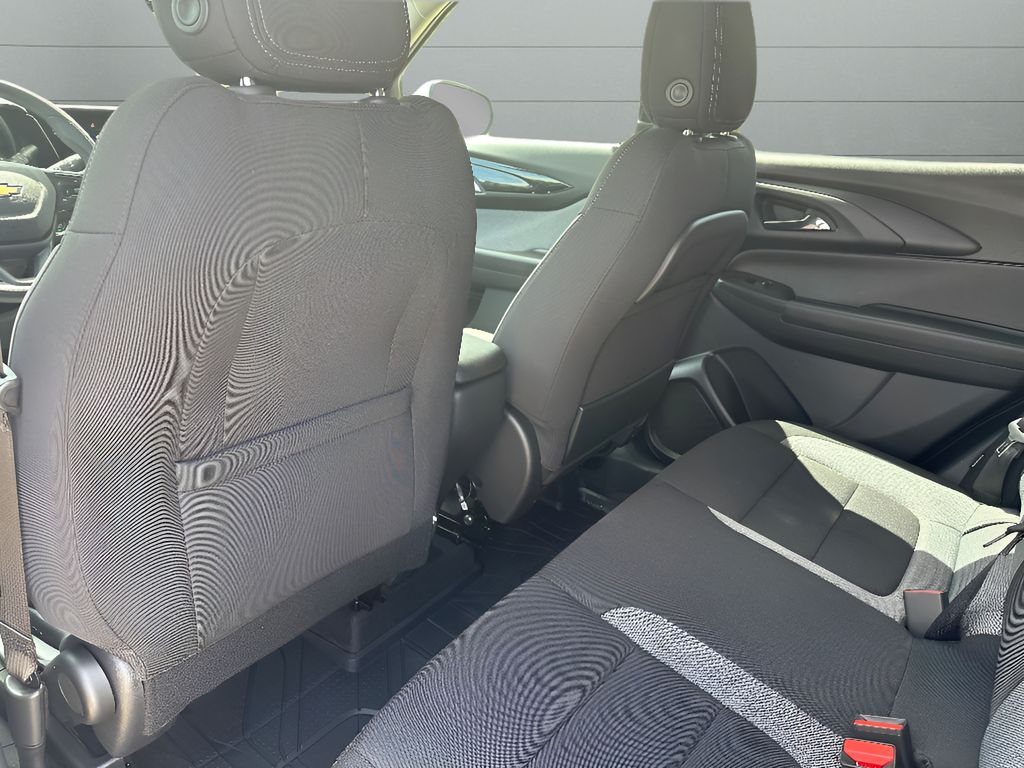 2026 Chevrolet TrailBlazer LT - SUMMIT WHITE exterior view 14