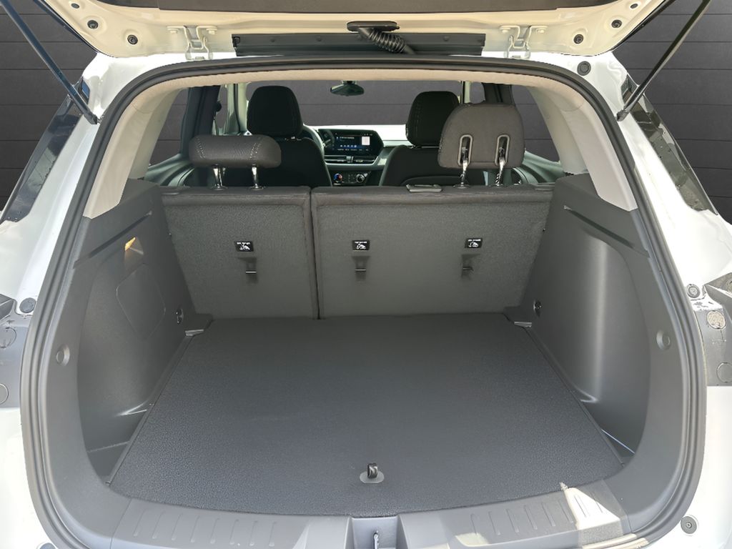 2026 Chevrolet TrailBlazer LT - SUMMIT WHITE exterior view 10