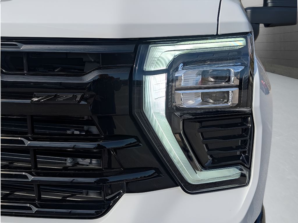 2026 Chevrolet Silverado 2500 - SUMMIT WHITE exterior view 13