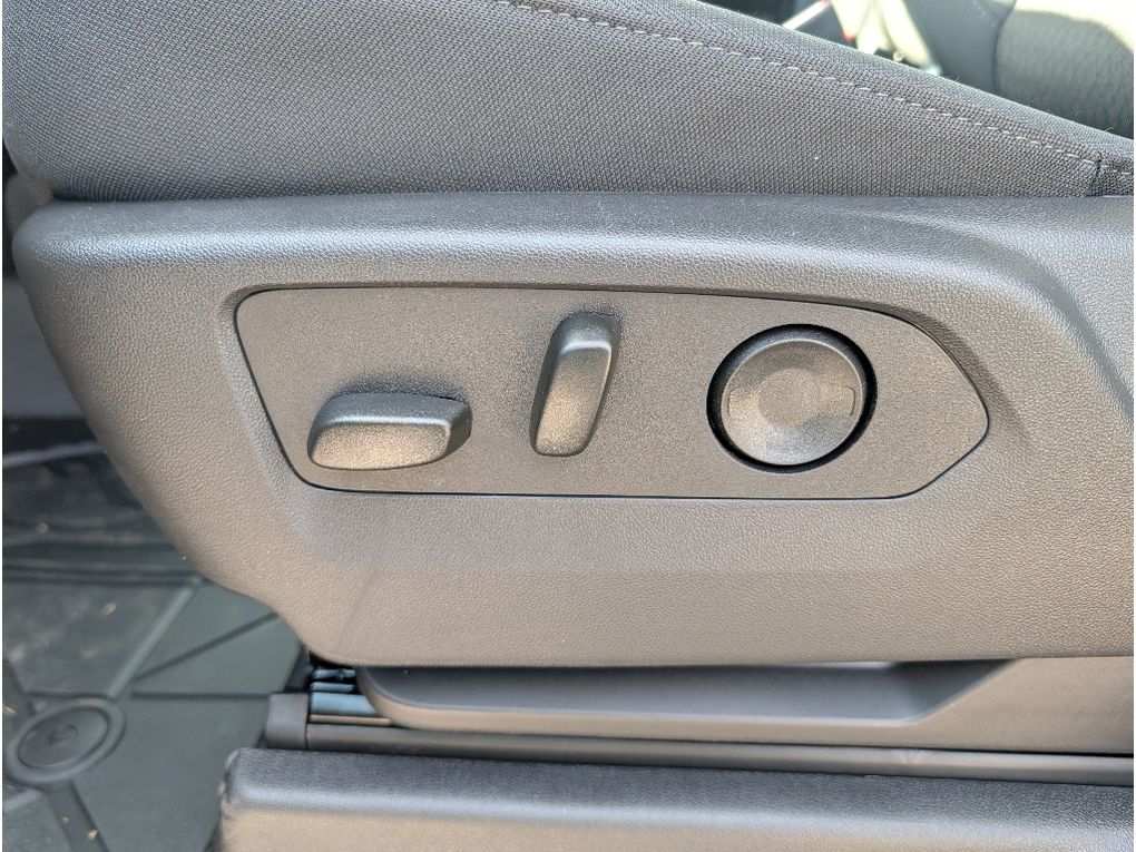 2026 Chevrolet Silverado 2500 - SUMMIT WHITE exterior view 17