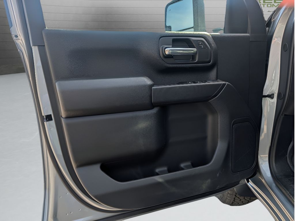 2026 Chevrolet Silverado 2500 - STERLING GRAY METALLIC exterior view 17