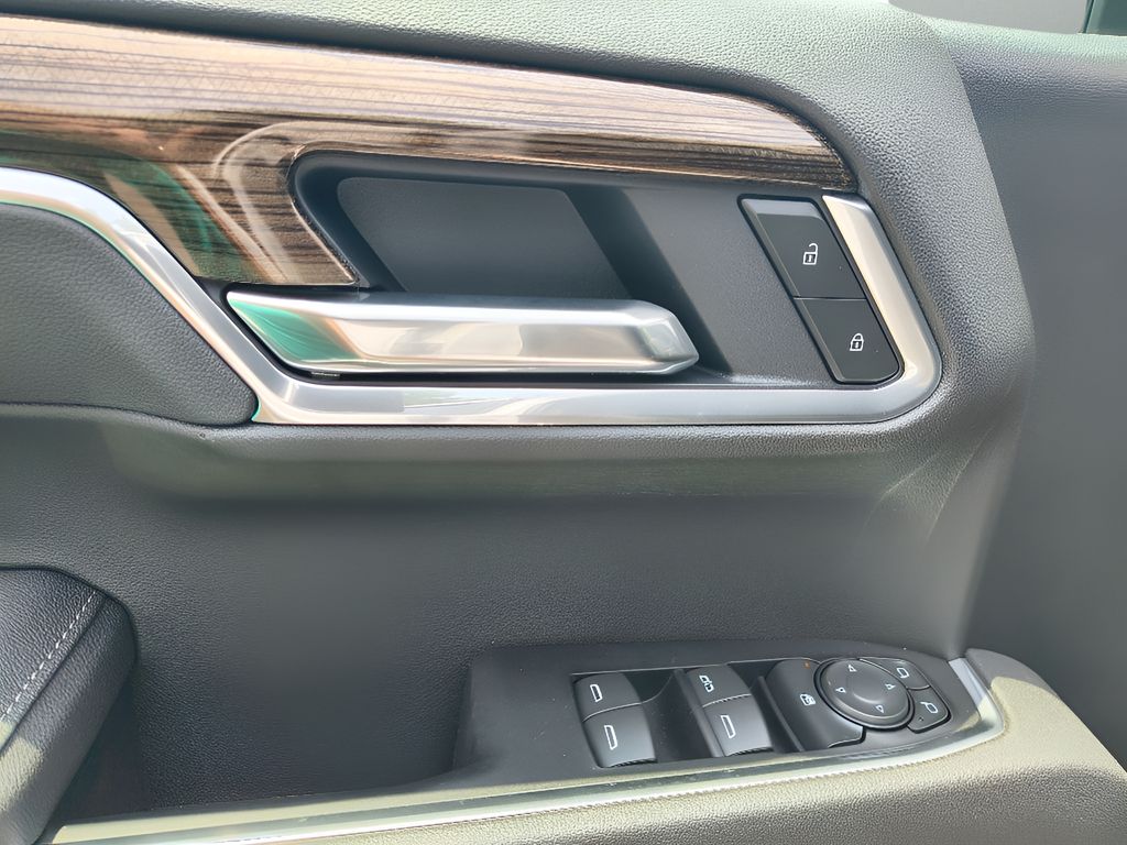 New 2025 Chevrolet Silverado 1500 RST Z71