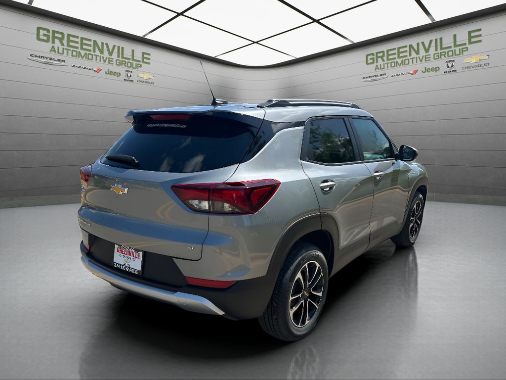 2026 Chevrolet TrailBlazer LT - STERLING GRAY METALLIC exterior view 4