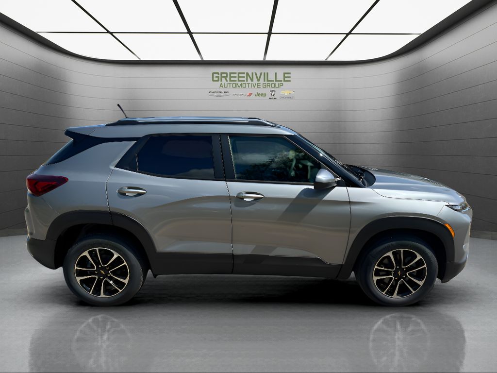2026 Chevrolet TrailBlazer LT - STERLING GRAY METALLIC exterior view 3