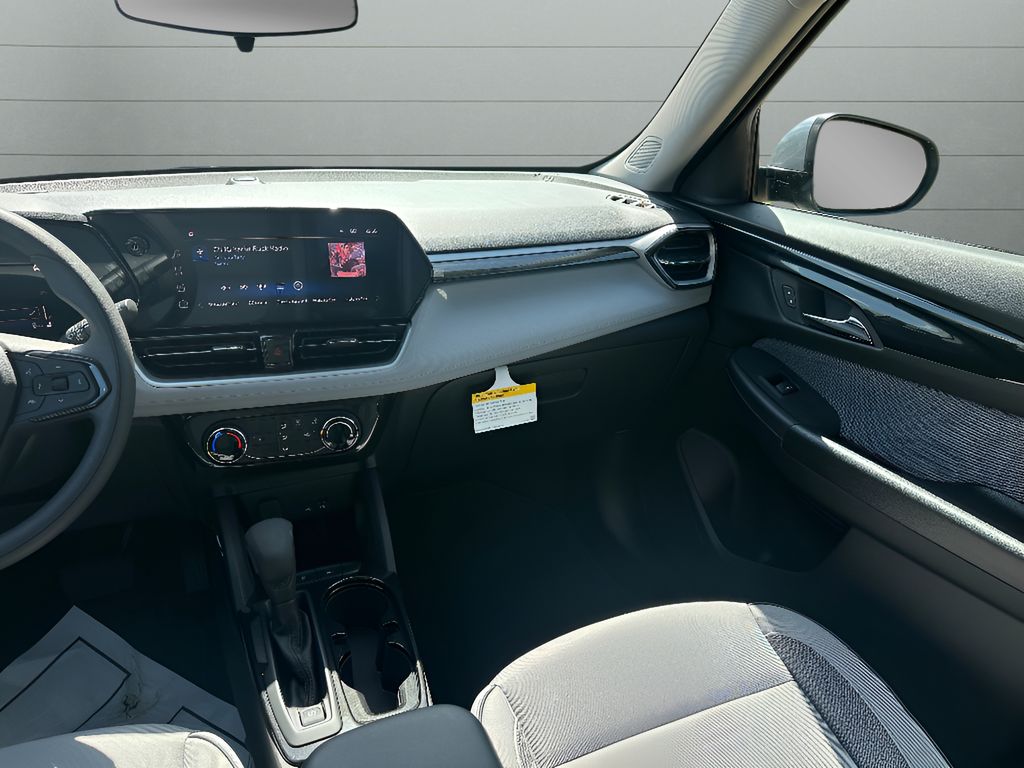 2026 Chevrolet TrailBlazer LT - STERLING GRAY METALLIC exterior view 17