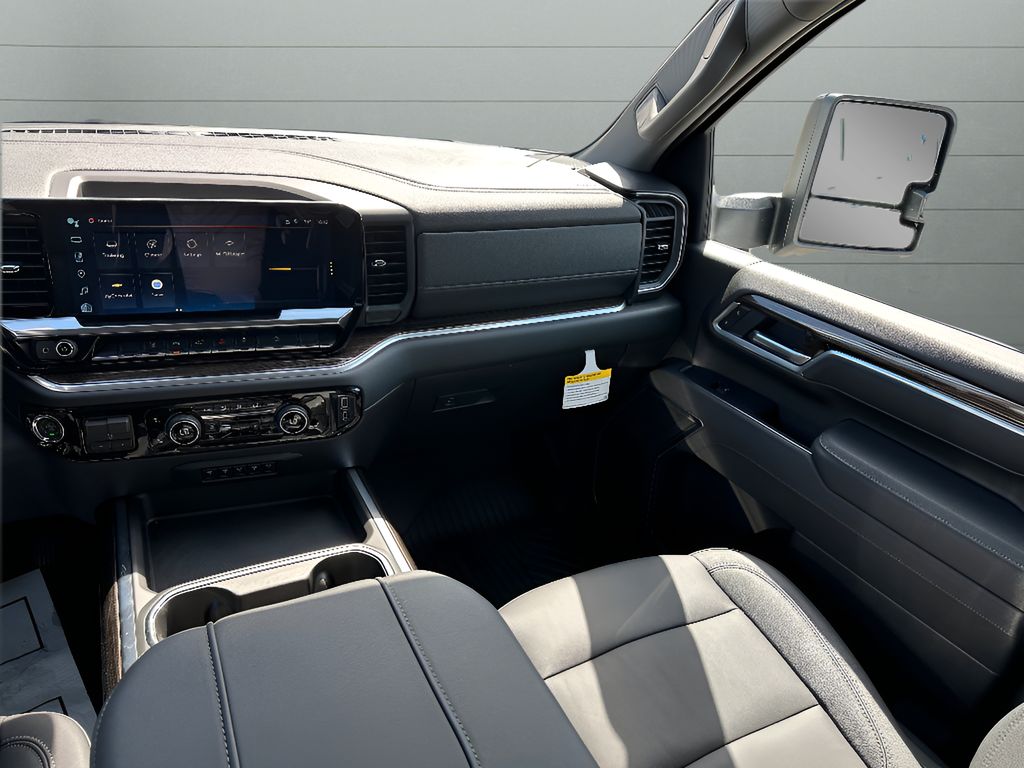 2026 Chevrolet Silverado 2500.0 - SUMMIT WHITE exterior view 18