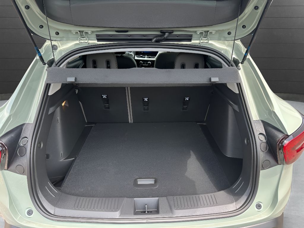 2026 Chevrolet Trax ACTIV - Cacti Green exterior view 11