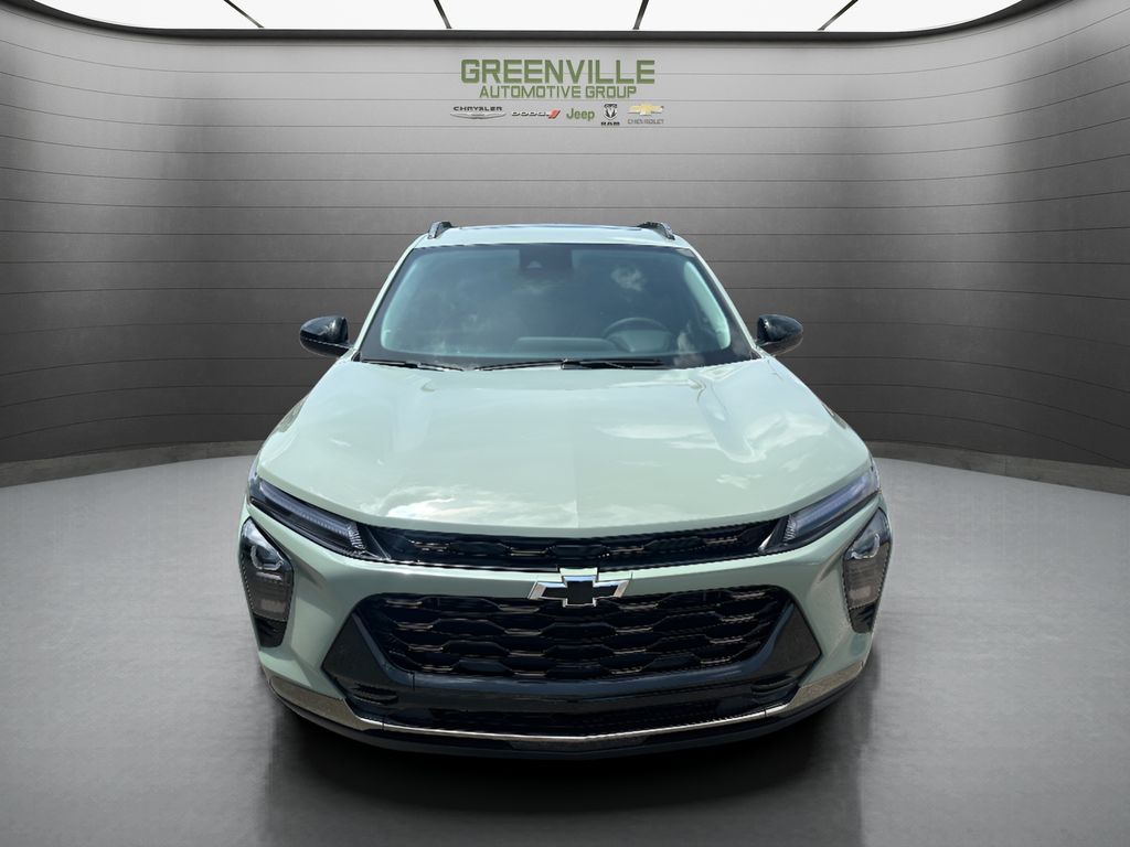 2026 Chevrolet Trax ACTIV - Cacti Green exterior view 2