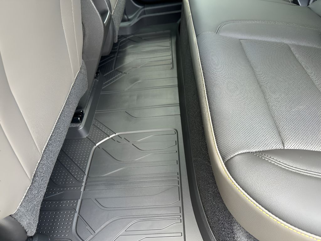 2026 Chevrolet Trax ACTIV - Cacti Green exterior view 16
