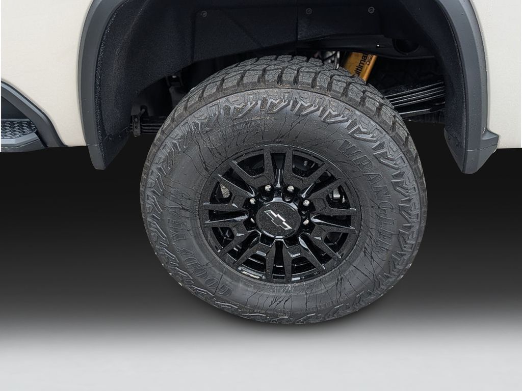 2026 Chevrolet Silverado 2500.0 - WHITE SANDS exterior view 8