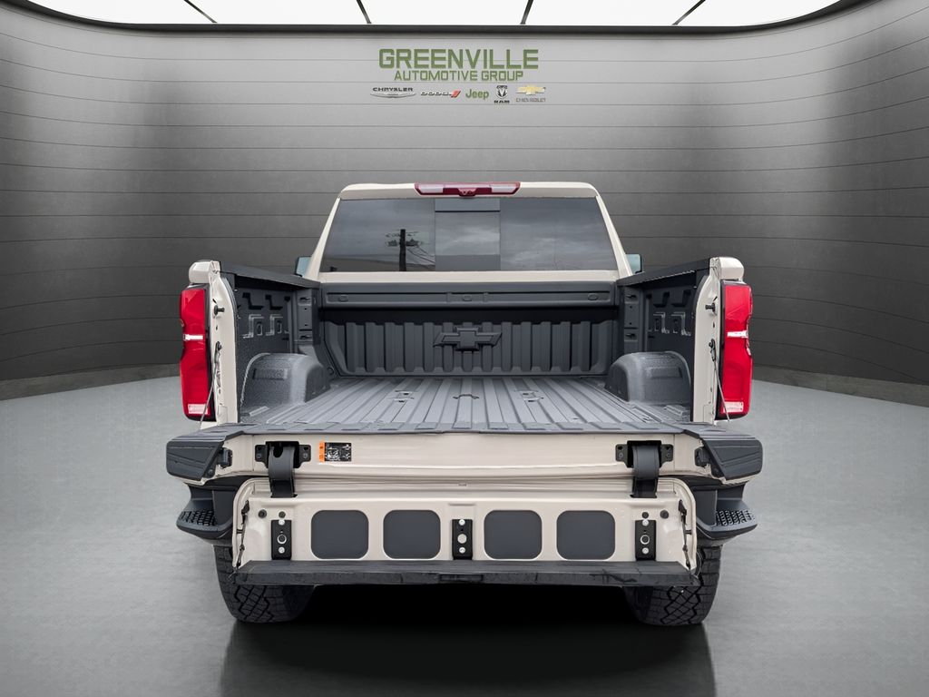 2026 Chevrolet Silverado 2500.0 - WHITE SANDS exterior view 12