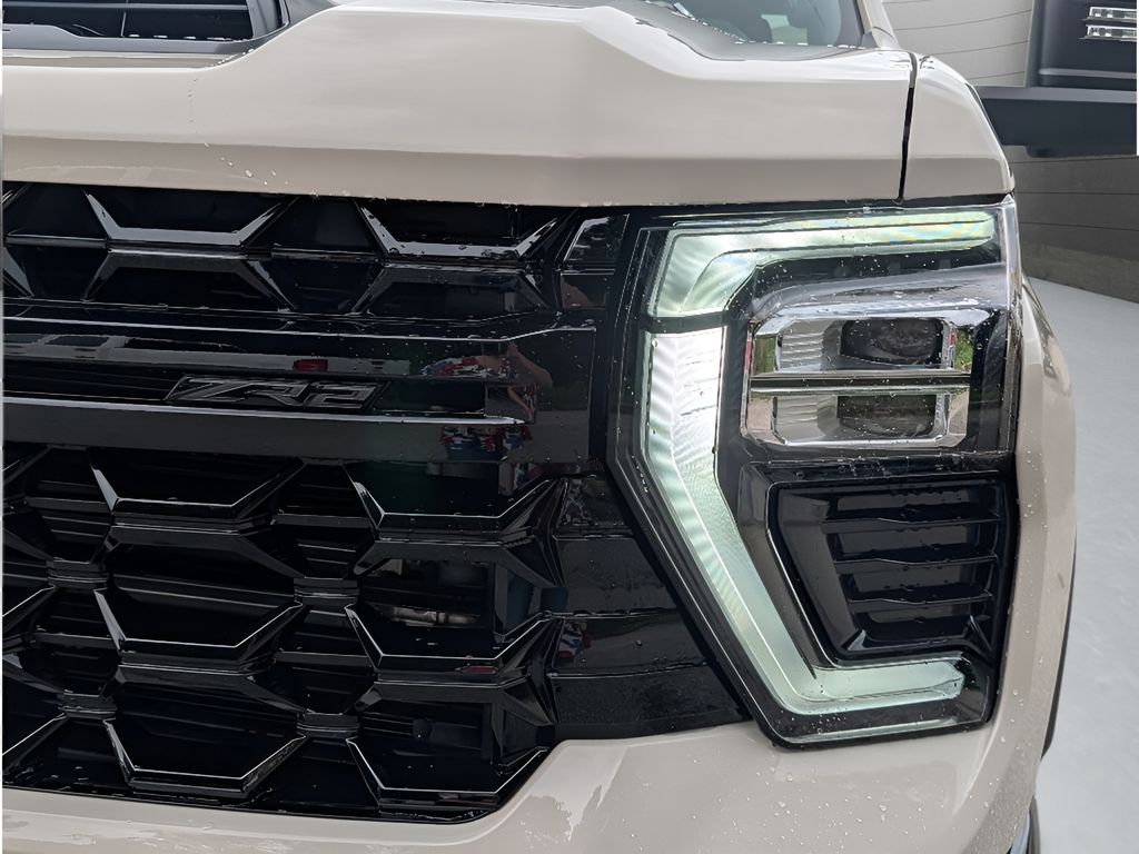 2026 Chevrolet Silverado 2500.0 - WHITE SANDS exterior view 13