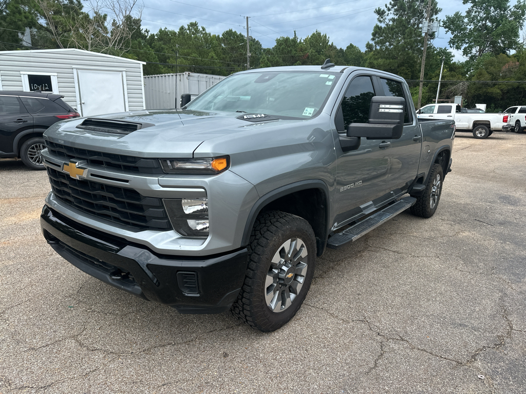 2024 Chevrolet Silverado Custom