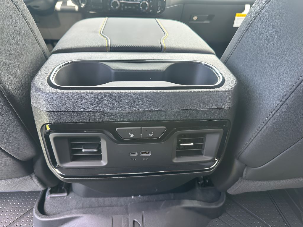 2026 Chevrolet Silverado 2500.0 - WHITE SANDS exterior view 14