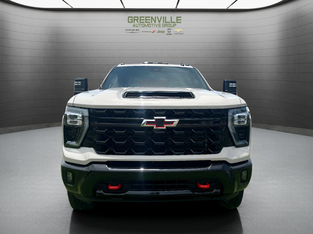 2026 Chevrolet Silverado 2500.0 - WHITE SANDS exterior view 2