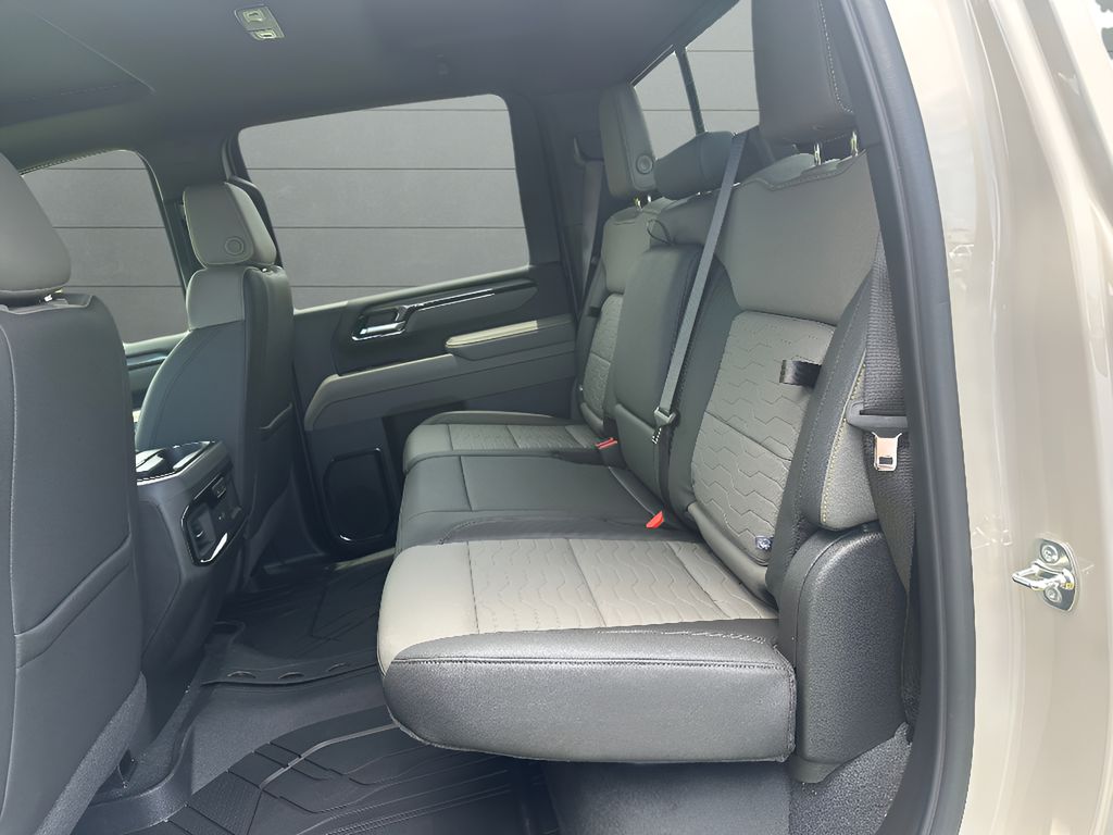 2026 Chevrolet Silverado 2500.0 - WHITE SANDS exterior view 13