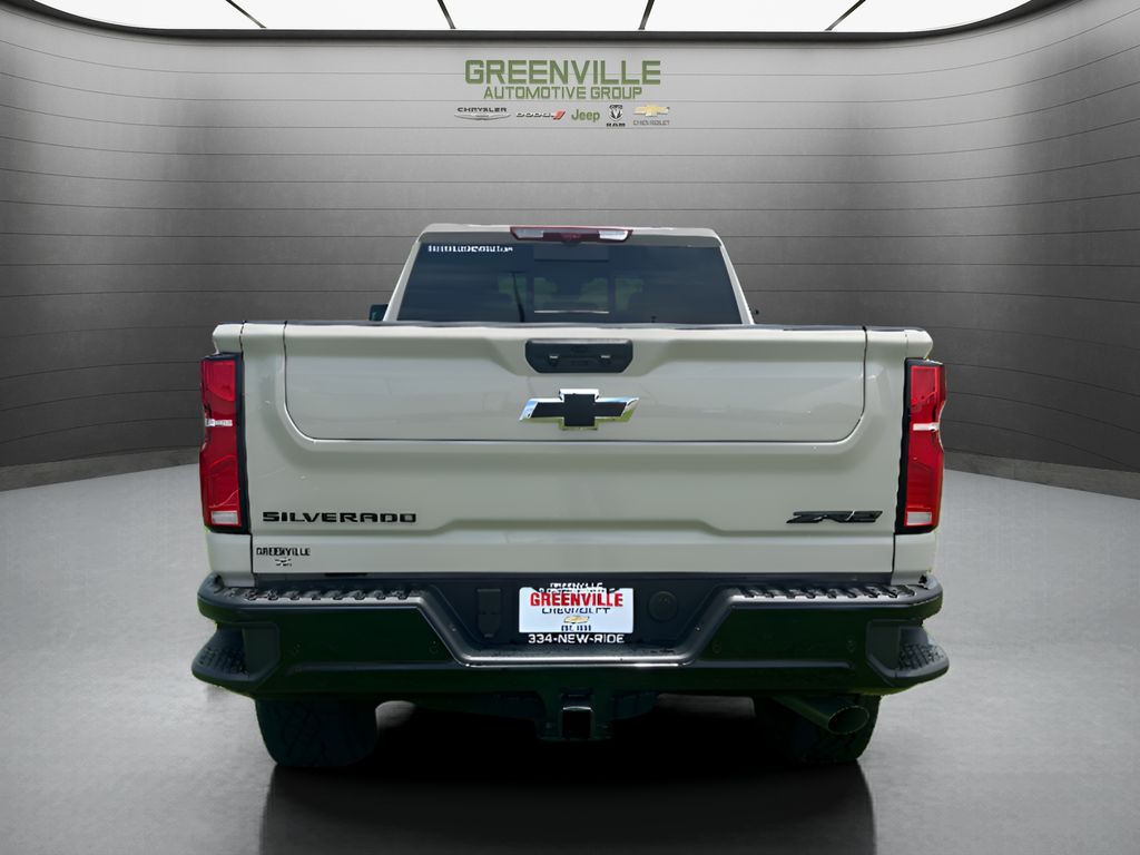 2026 Chevrolet Silverado 2500.0 - WHITE SANDS exterior view 6