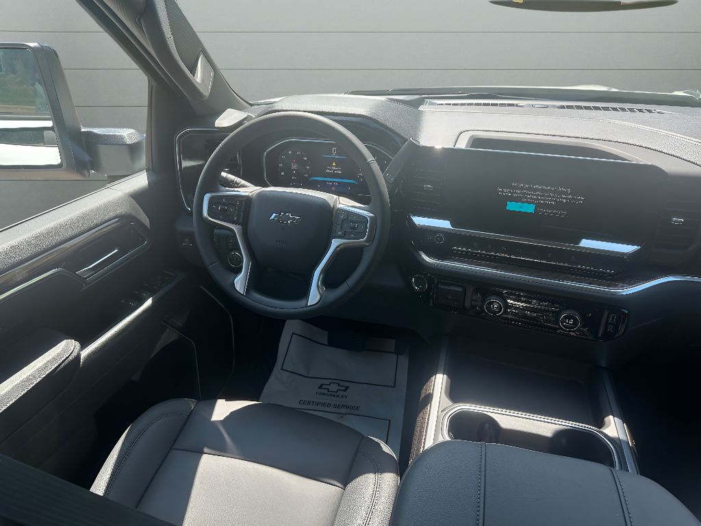 2026 Chevrolet Silverado 2500.0 - SUMMIT WHITE exterior view 18