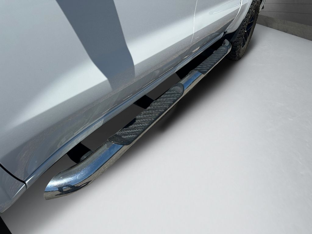 2020 Chevrolet Silverado 1500 - Summit White exterior view 12